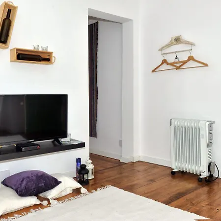 Cozy Junqueira Lisbon